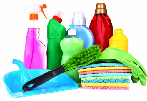 Deep cleaning service in Collierswood for kitchens and living areas